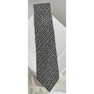 Vintage Oscar de la Renta 100% Silk Made in the USA
 Men’s Tie